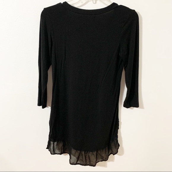 cailey 22 Hi-Lo Ruffled Hem Three Quarter Sleeve Rounded Neck Tunic Length Top - Picture 3 of 11